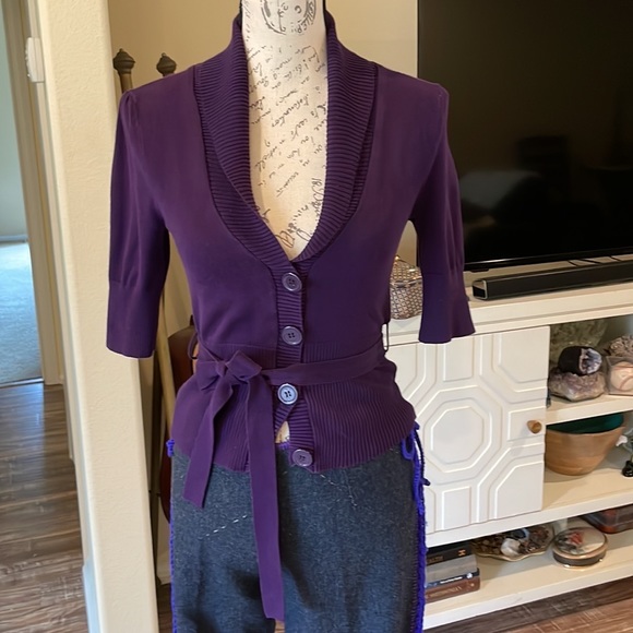 Take Out Cardigan - Picture 1 of 11